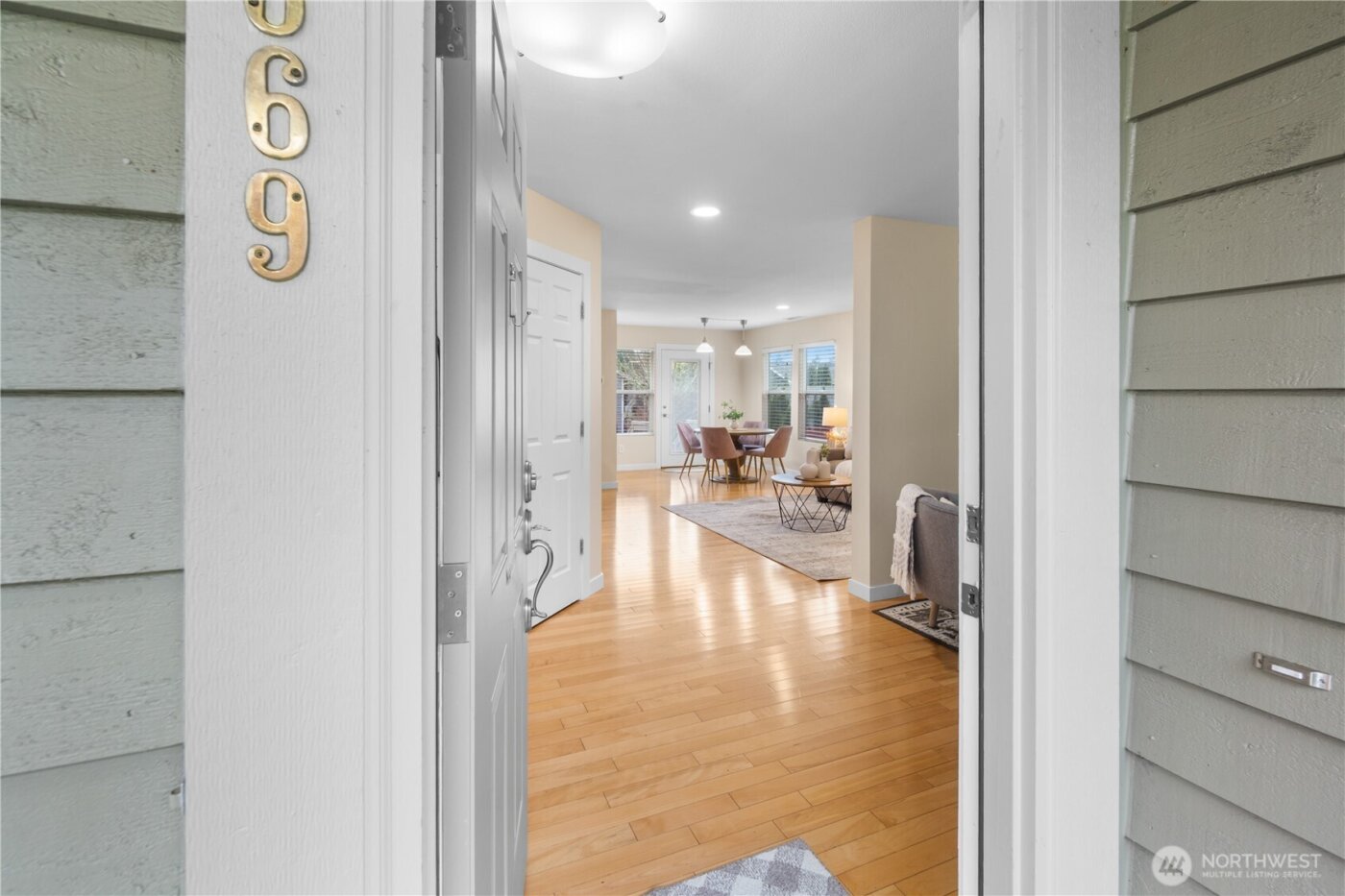 22669 Fern Reach Circle NE, Redmond, WA 98053