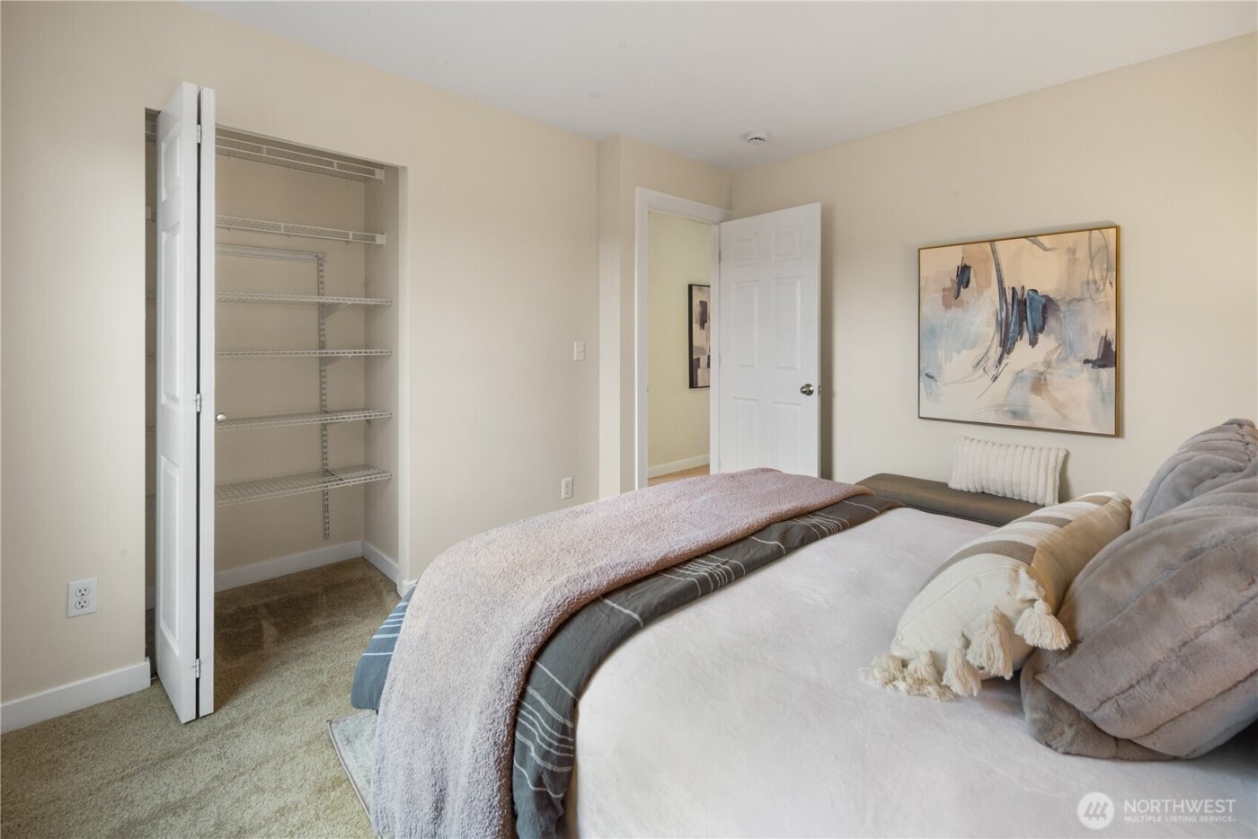 22669 Fern Reach Circle NE, Redmond, WA 98053