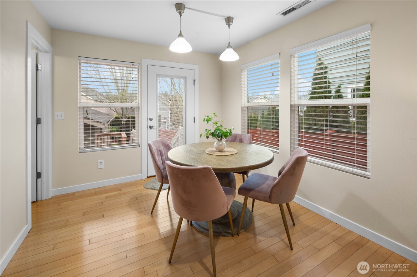 22669 Fern Reach Circle NE, Redmond, WA 98053