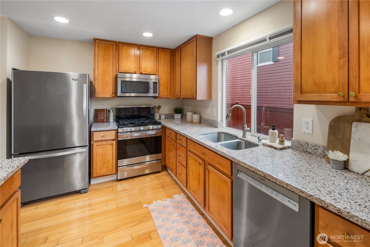 22669 Fern Reach Circle NE, Redmond, WA 98053