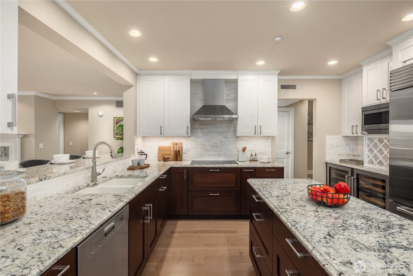 735 1st Street S #103, Kirkland, WA 98033