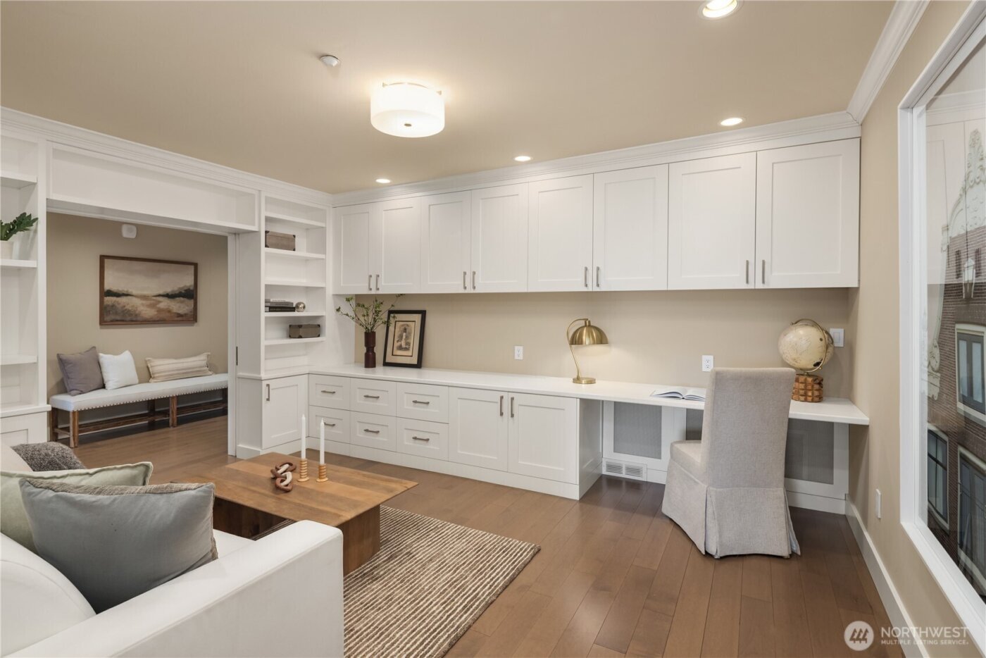 735 1st Street S #103, Kirkland, WA 98033