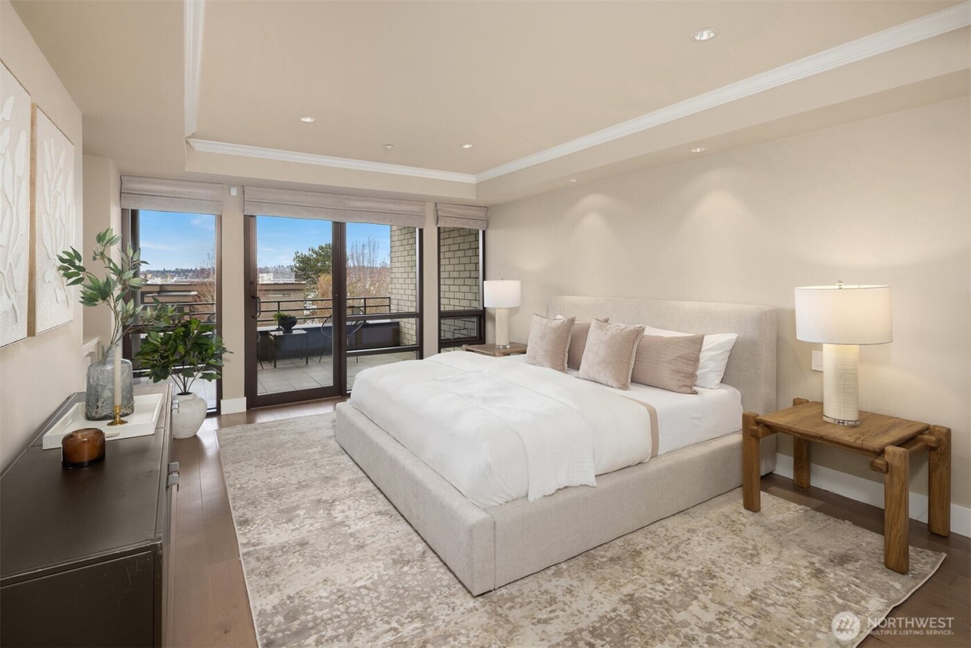 735 1st Street S #103, Kirkland, WA 98033