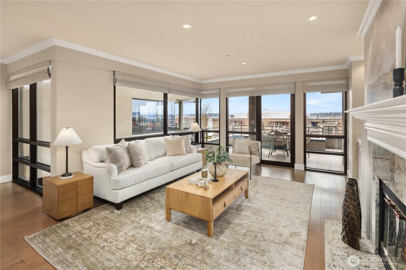 735 1st Street S #103, Kirkland, WA 98033