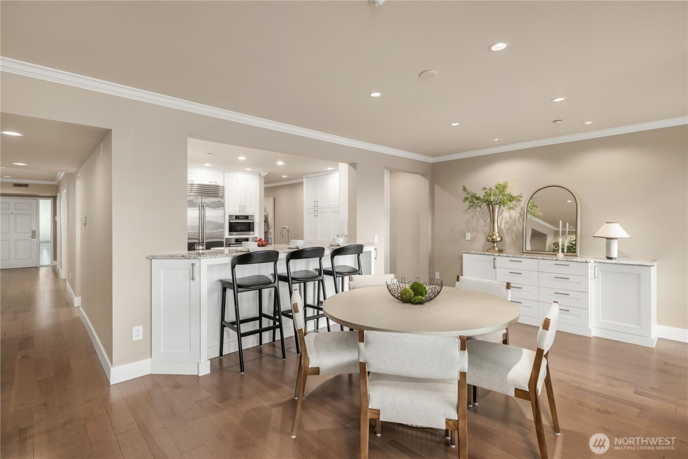 735 1st Street S #103, Kirkland, WA 98033