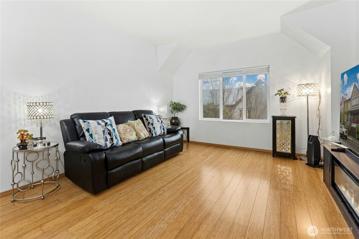 1736 10th Avenue NE #C213, Issaquah, WA 98209