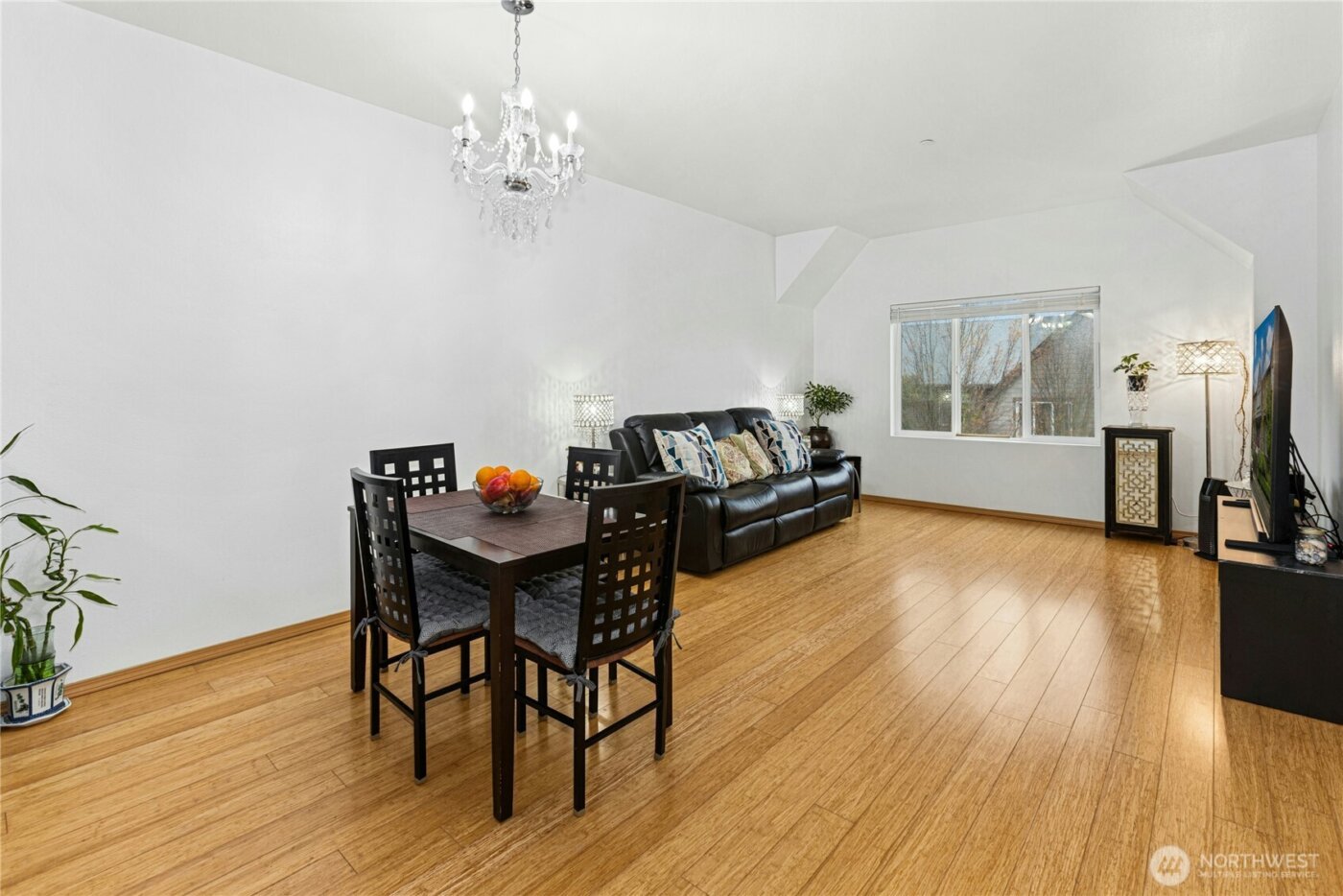 1736 10th Avenue NE #C213, Issaquah, WA 98209