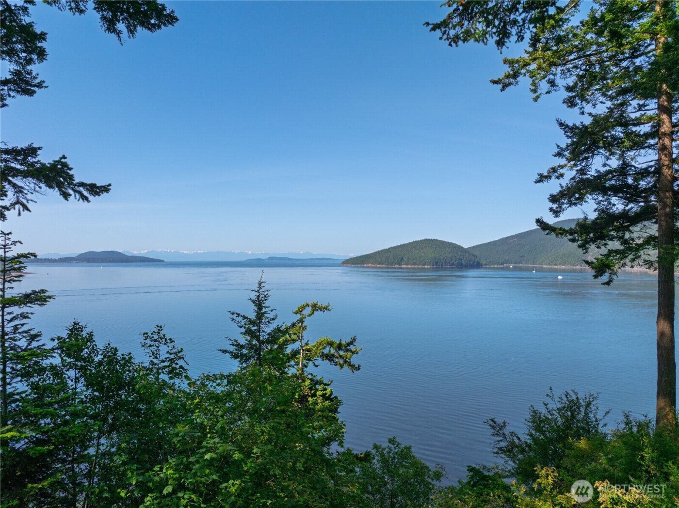 5398 West Shore Road , Anacortes, WA 98221