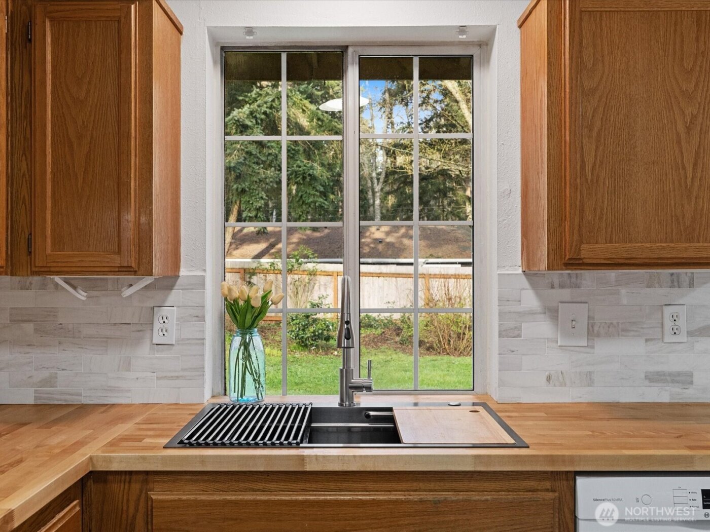 7822 Songbird Way , Clinton, WA 98236