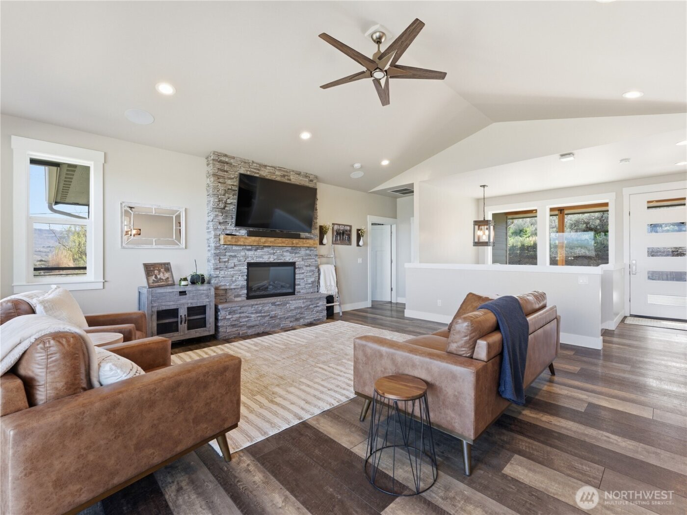 2128 McEldowney Road , Malaga, WA 98828