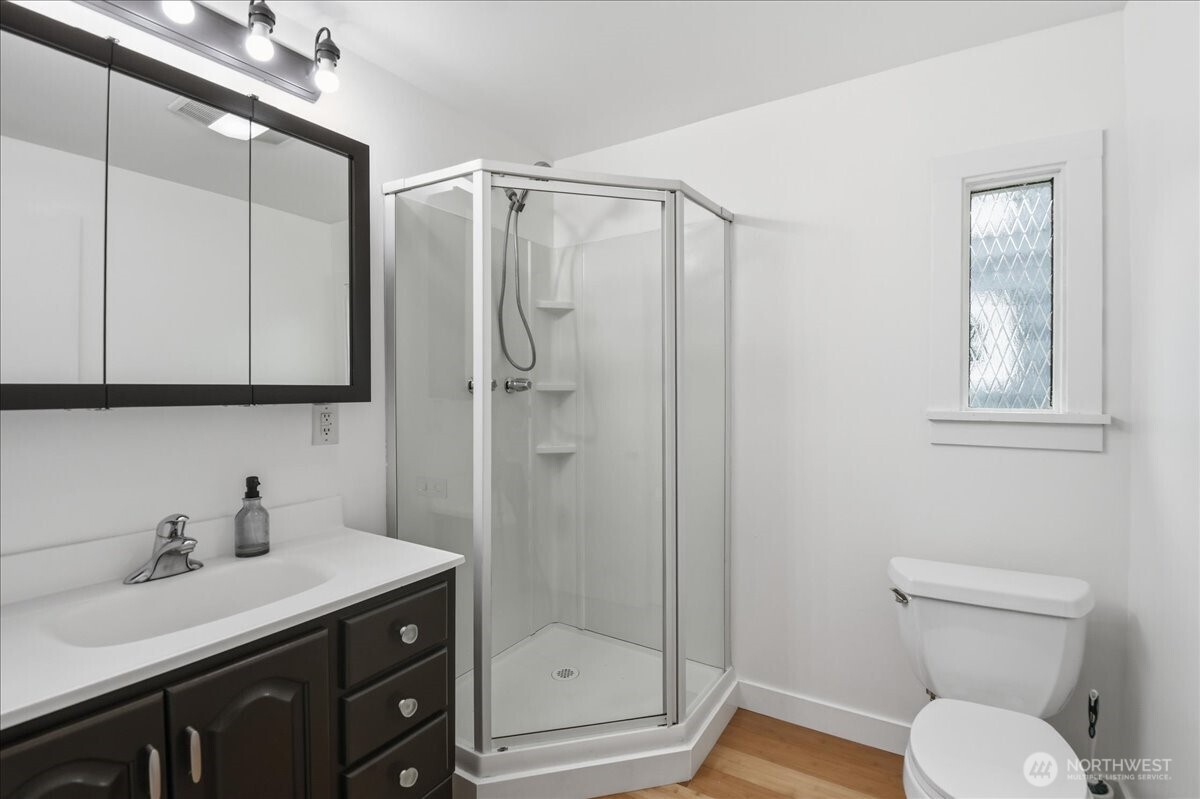 8553 Dayton Avenue N, Seattle, WA 98103