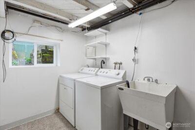 8553 Dayton Avenue N, Seattle, WA 98103 - Photo 16