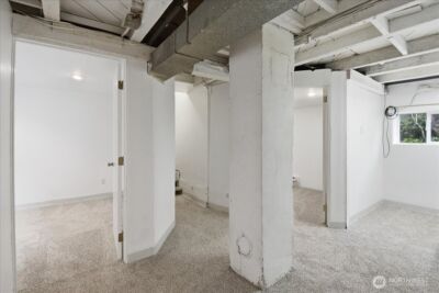 8553 Dayton Avenue N, Seattle, WA 98103 - Photo 17