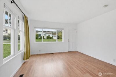 8553 Dayton Avenue N, Seattle, WA 98103 - Photo 5