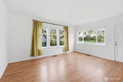 8553 Dayton Avenue N, Seattle, WA 98103 - Photo 6