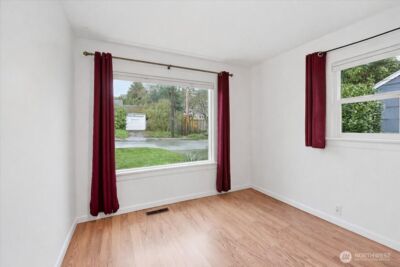 8553 Dayton Avenue N, Seattle, WA 98103 - Photo 10