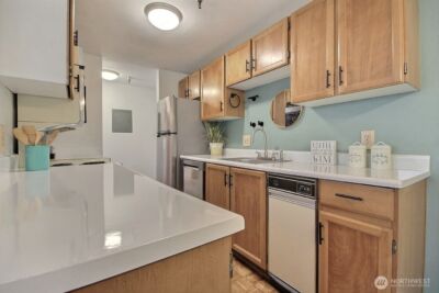 1100 Harrington Avenue NE #205, Renton, WA 98056 - Photo 13