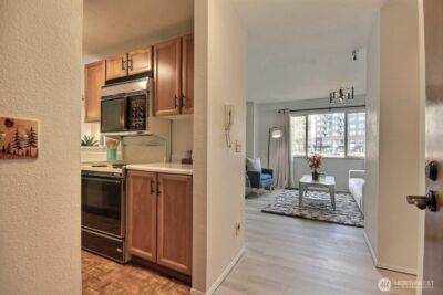 1100 Harrington Avenue NE #205, Renton, WA 98056 - Photo 5