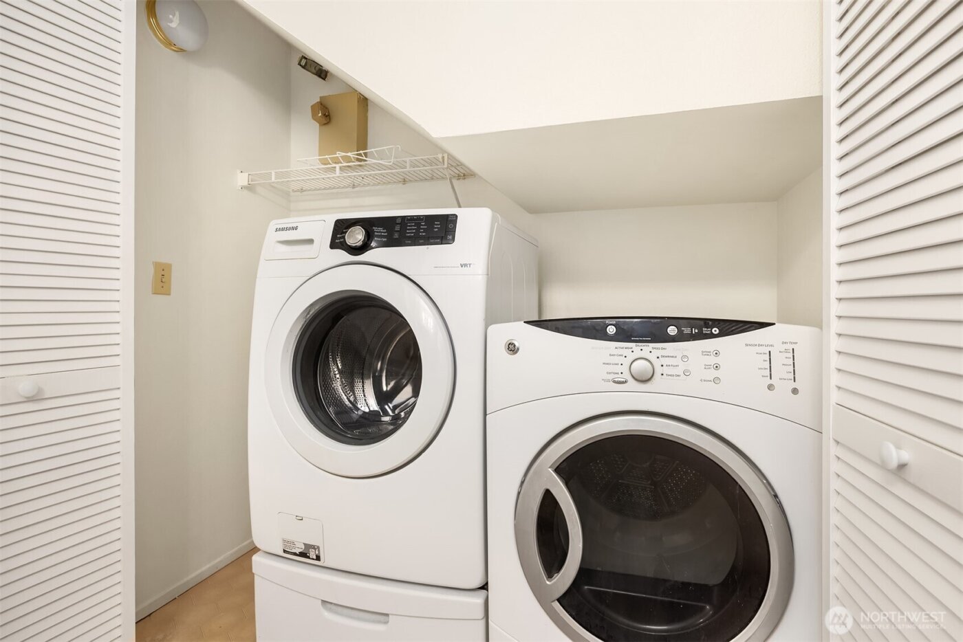 11512 NE 115th Court , Kirkland, WA 98033