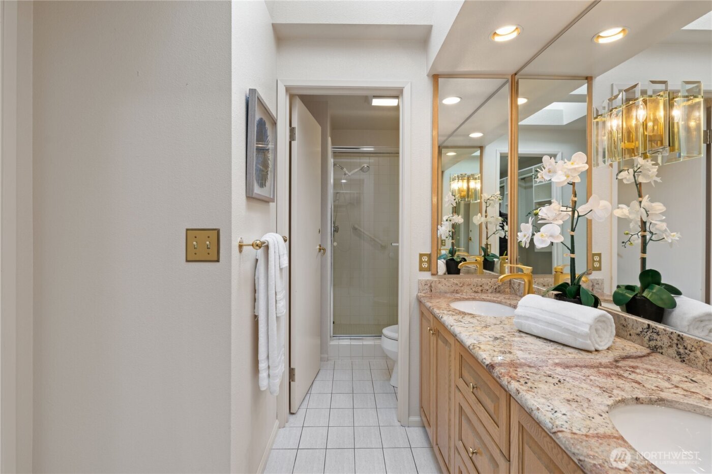 15018 NE 10th Place , Bellevue, WA 98007