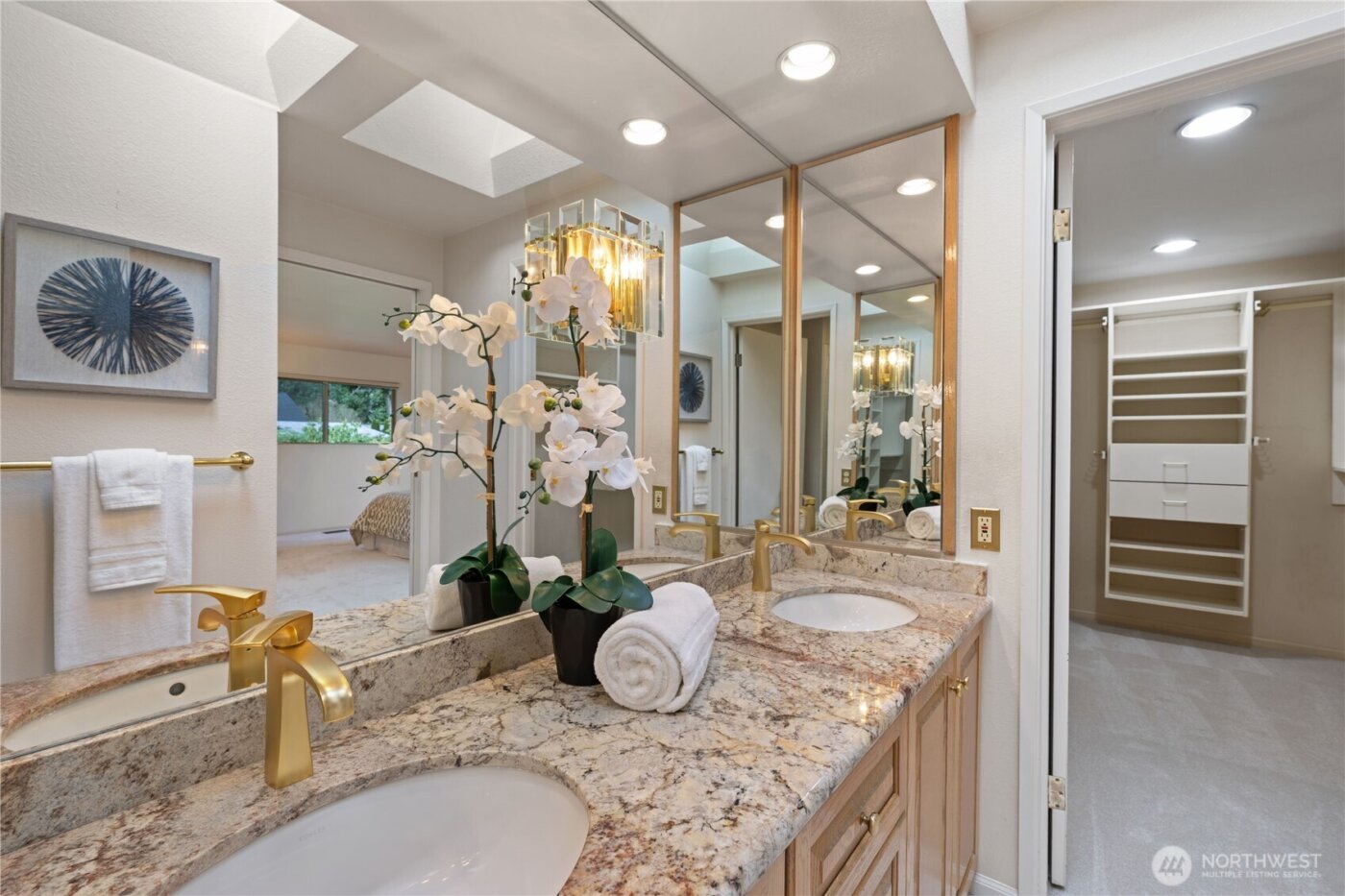 15018 NE 10th Place , Bellevue, WA 98007