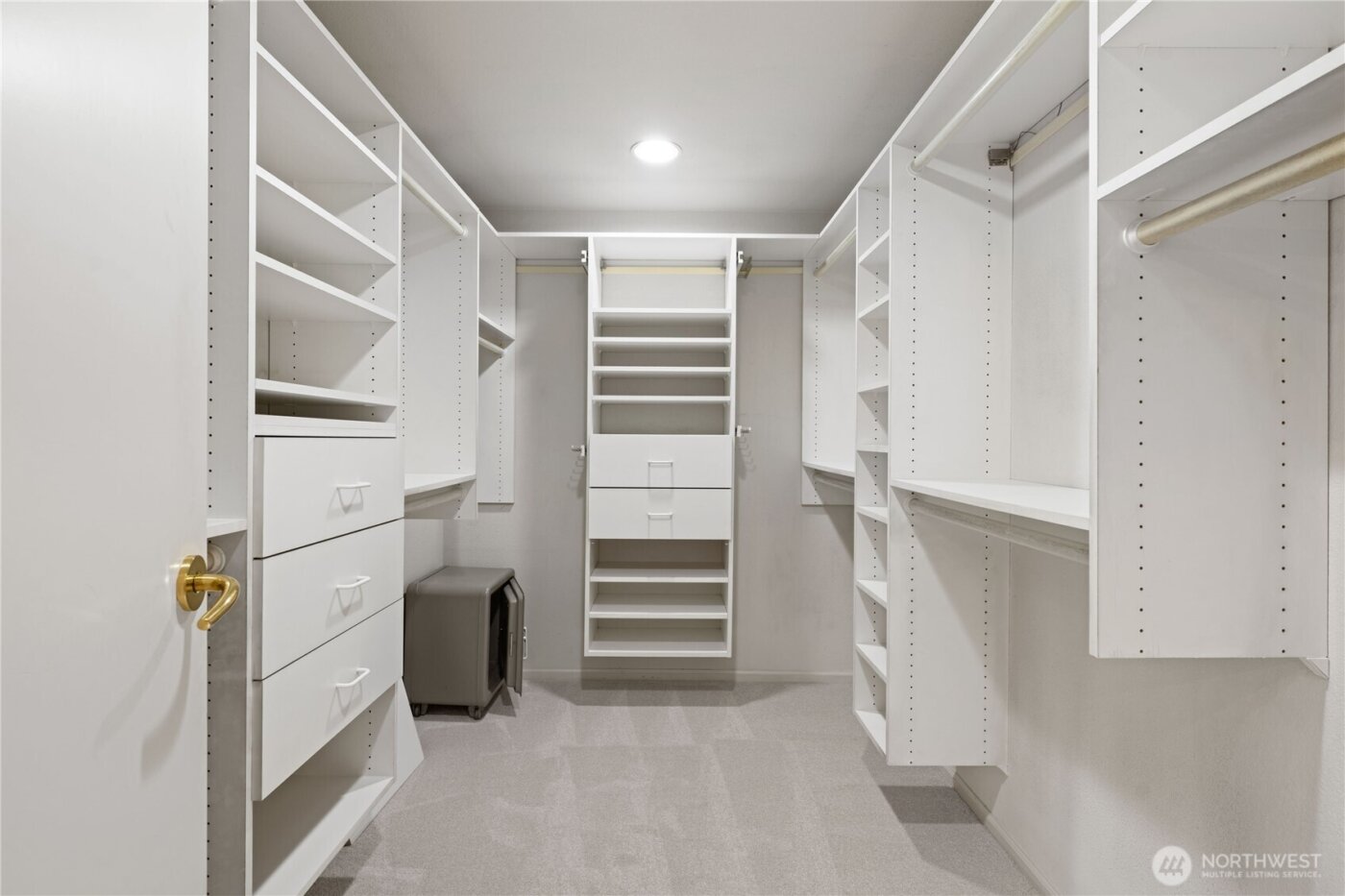 15018 NE 10th Place , Bellevue, WA 98007