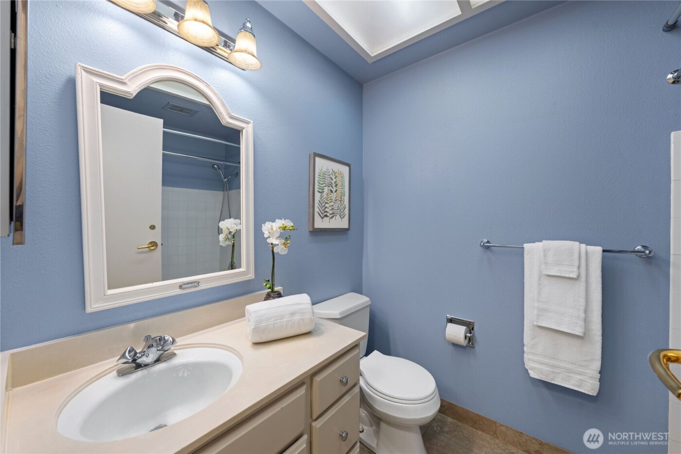 15018 NE 10th Place , Bellevue, WA 98007