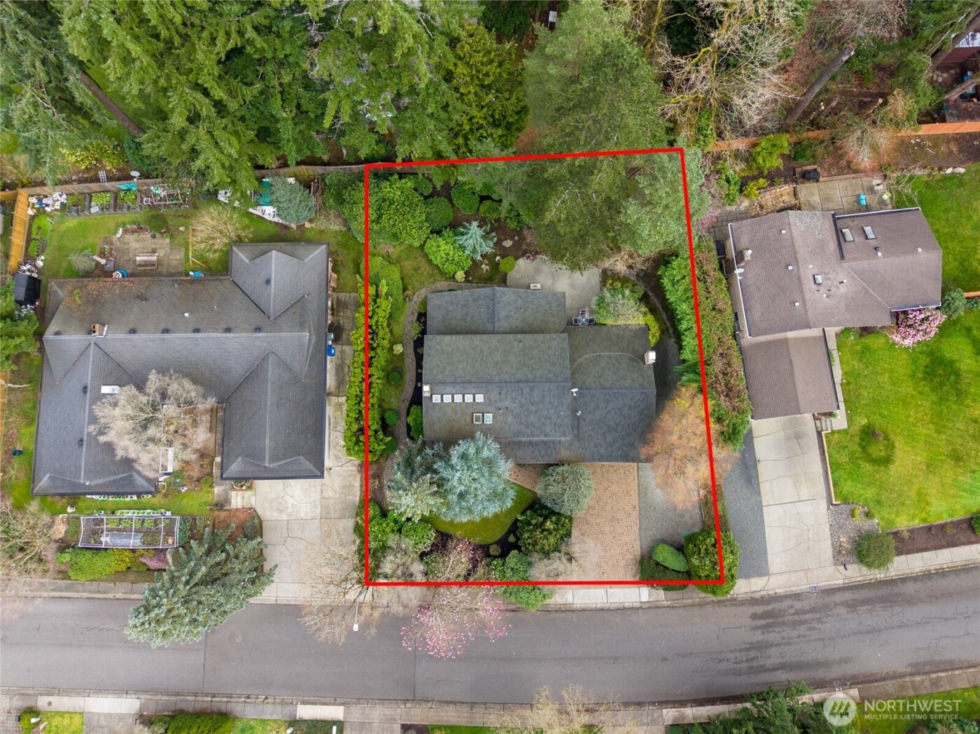 15018 NE 10th Place , Bellevue, WA 98007