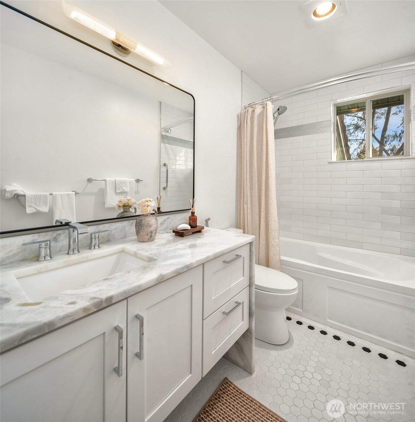 7010 SW Maury Park Road , Vashon, WA 98070