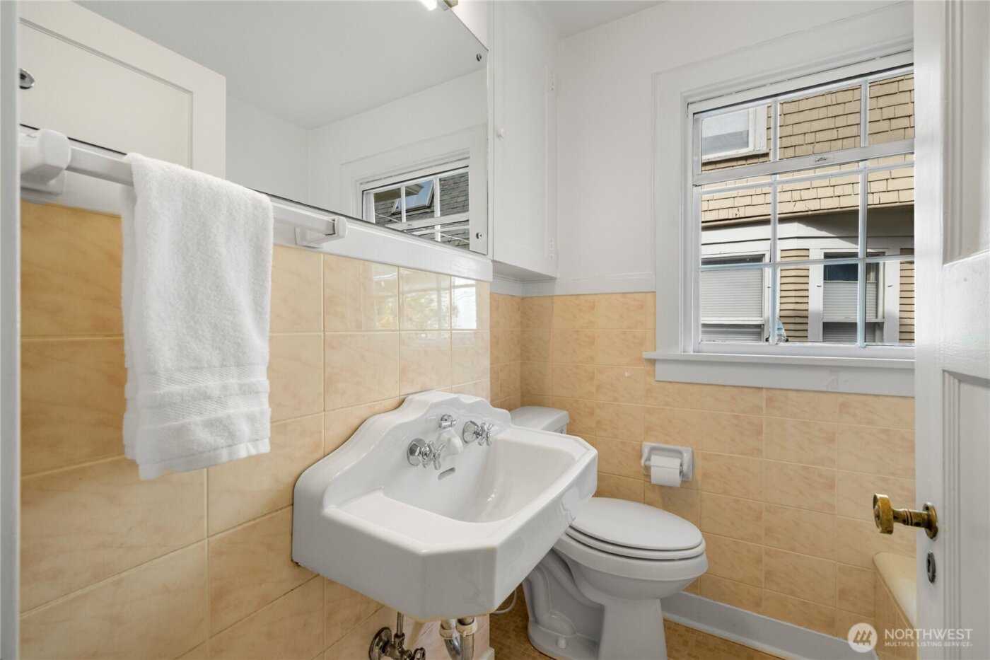 1807 Federal Avenue E, Seattle, WA 98102