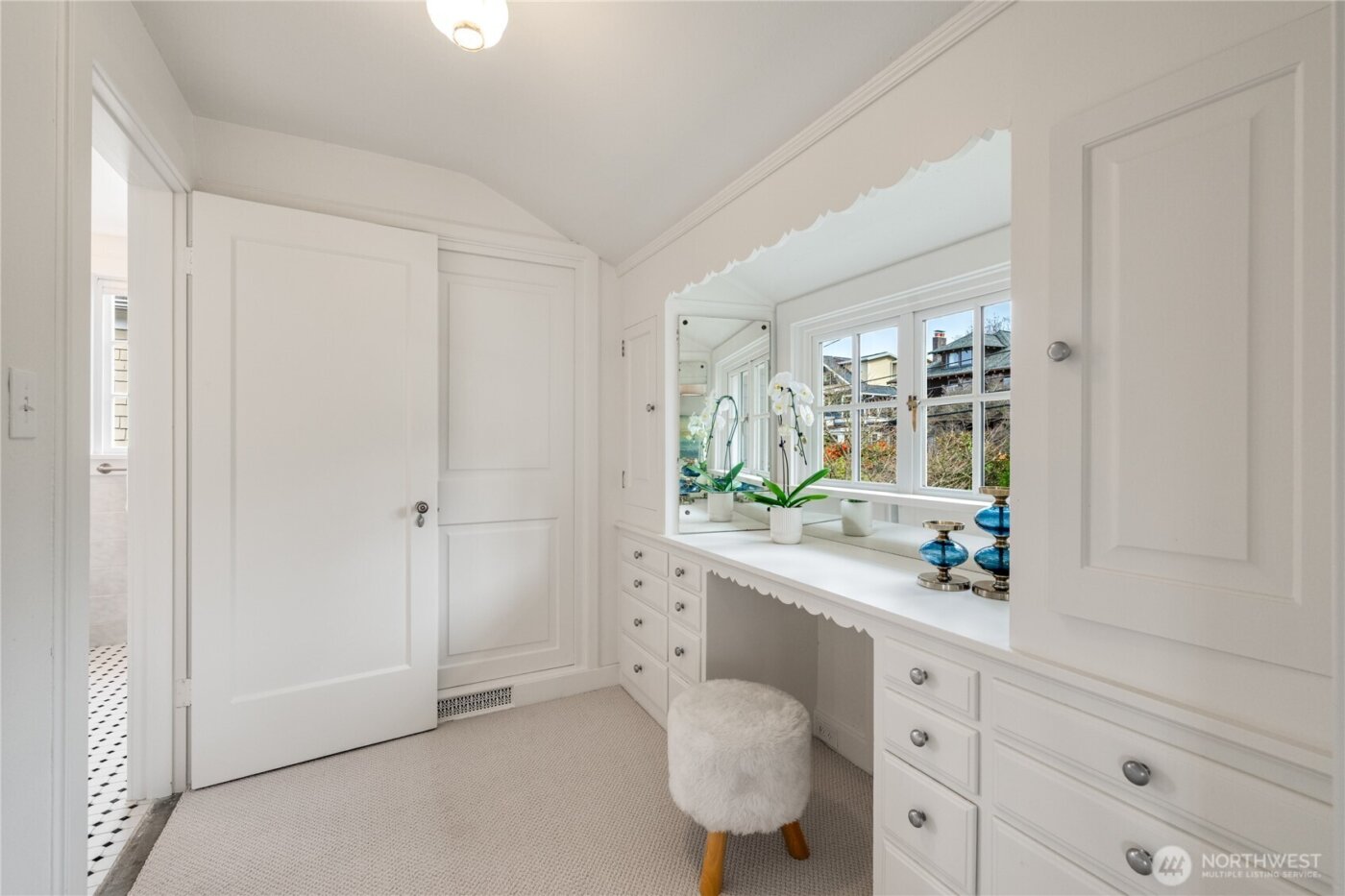 1807 Federal Avenue E, Seattle, WA 98102