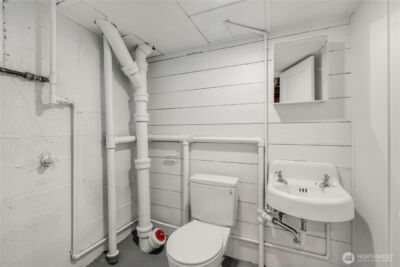 1807 Federal Avenue E, Seattle, WA 98102 - Photo 32