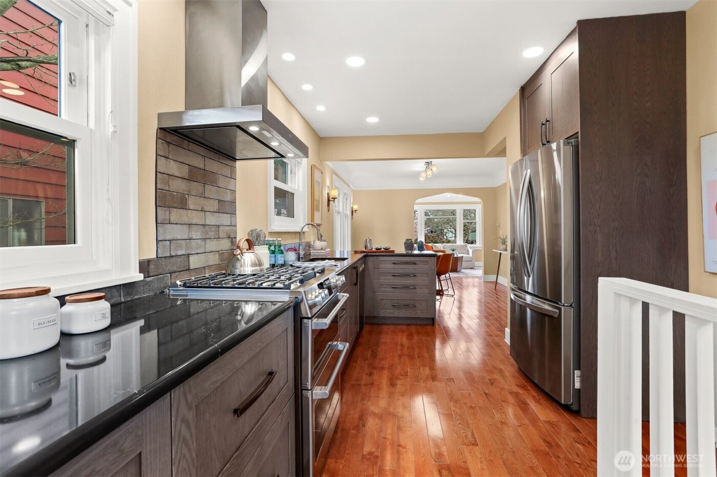 339 NW 77th Street , Seattle, WA 98117