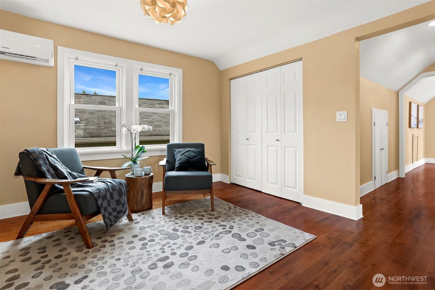 339 NW 77th Street , Seattle, WA 98117