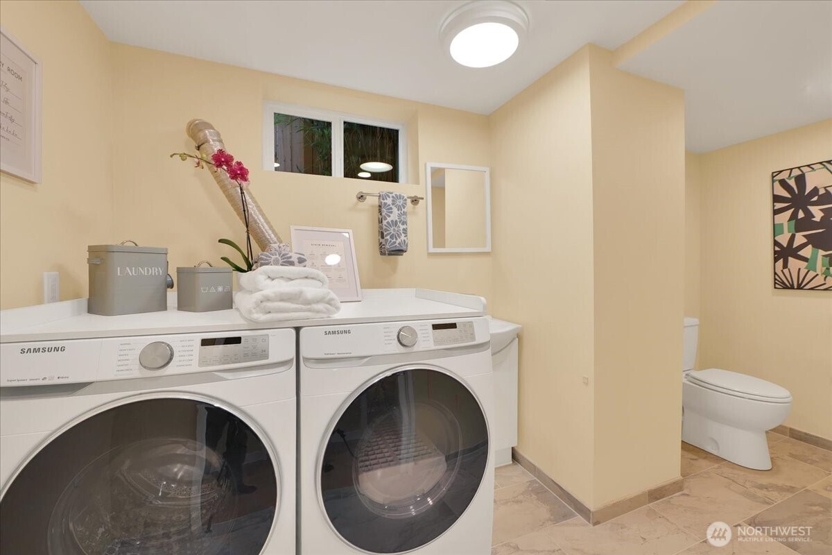 339 NW 77th Street , Seattle, WA 98117