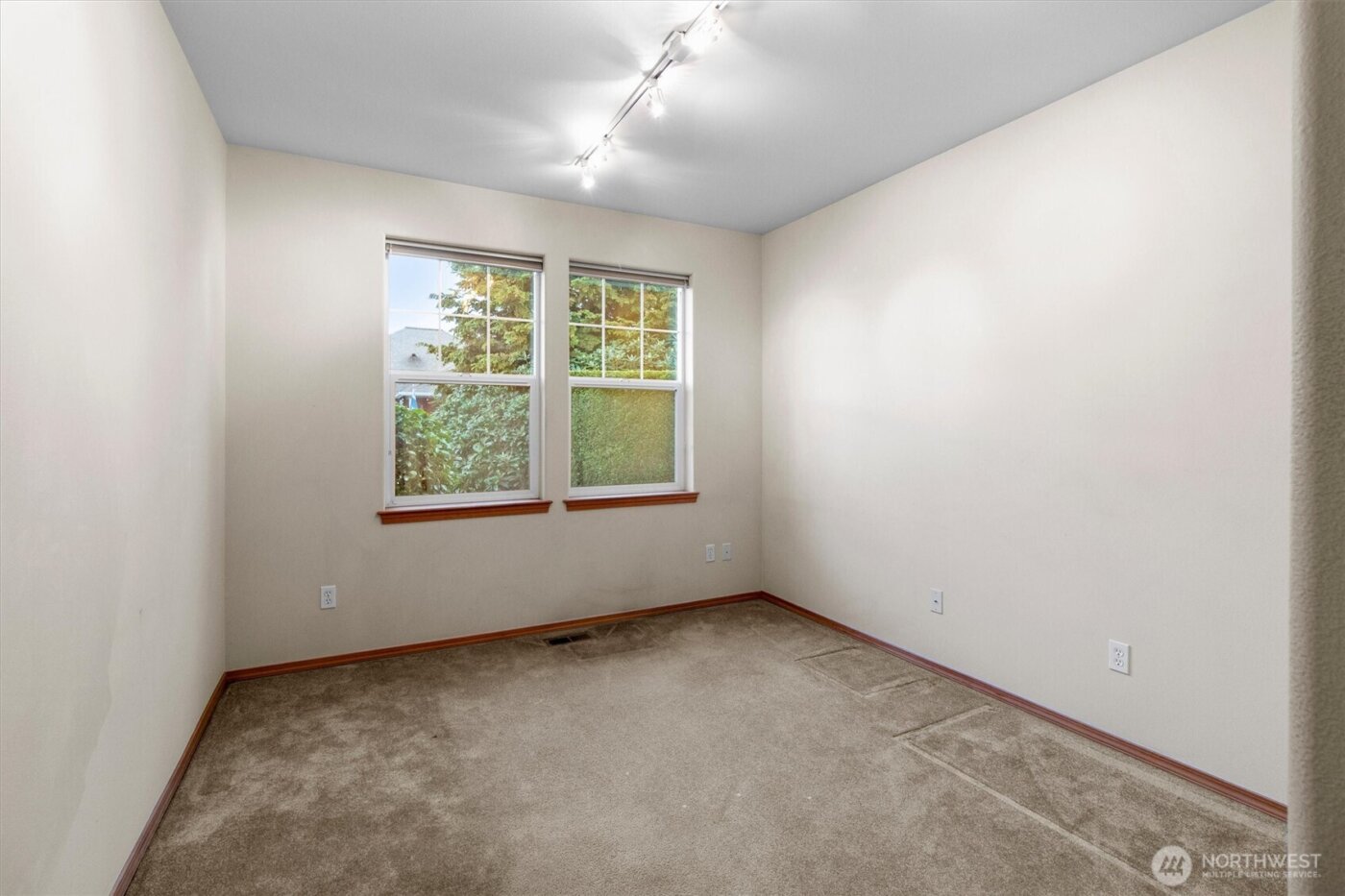 730 Farmington Drive , Burlington, WA 98233