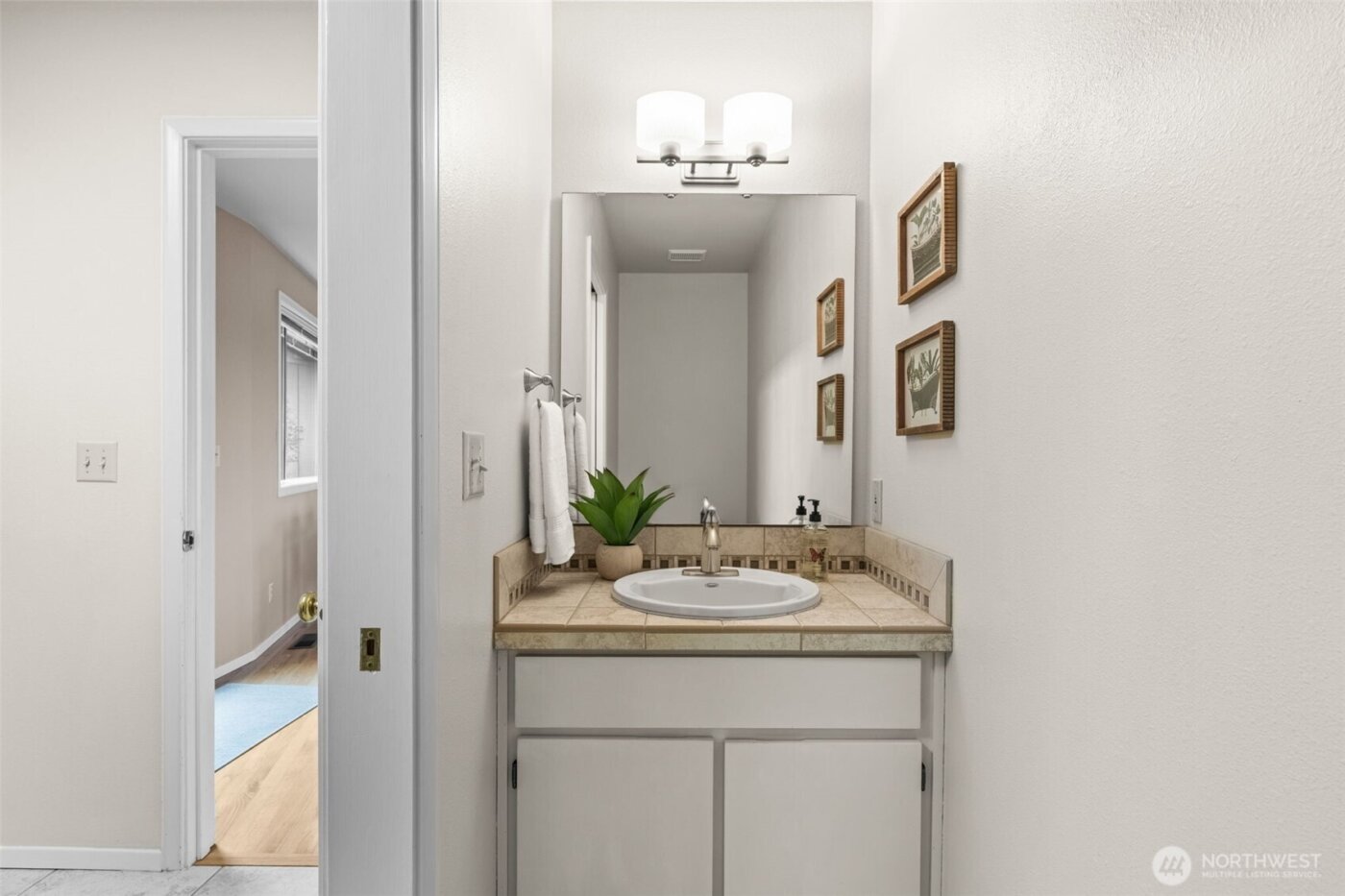 2590 NE William E Sutton Road , Bremerton, WA 98311