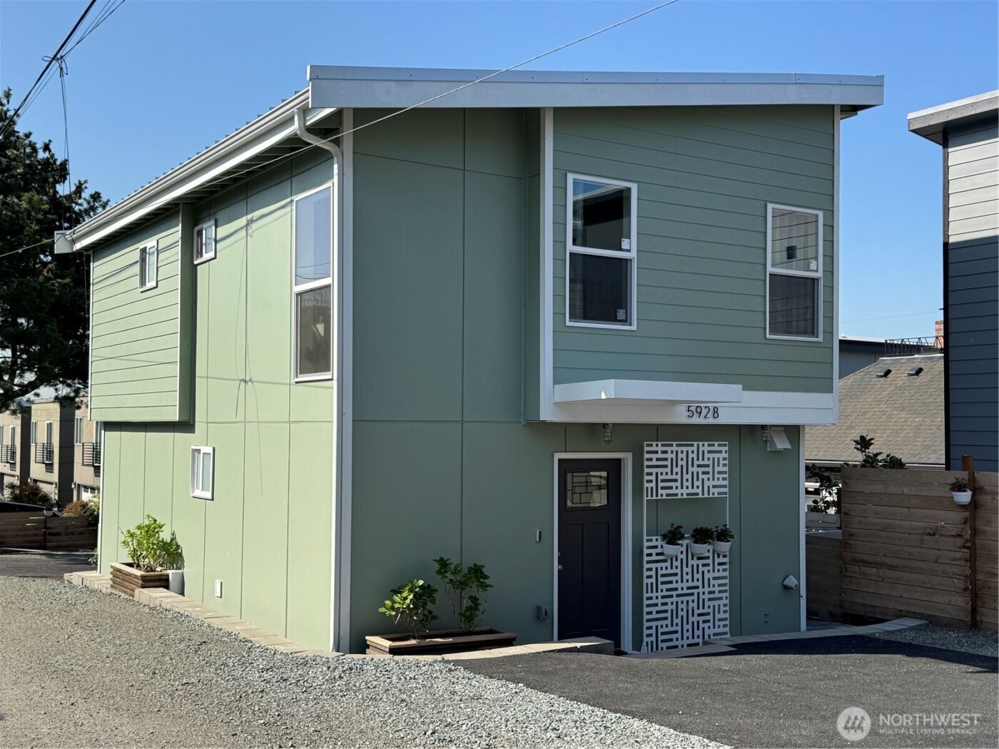 5928 18th Avenue S, Seattle, WA 98108