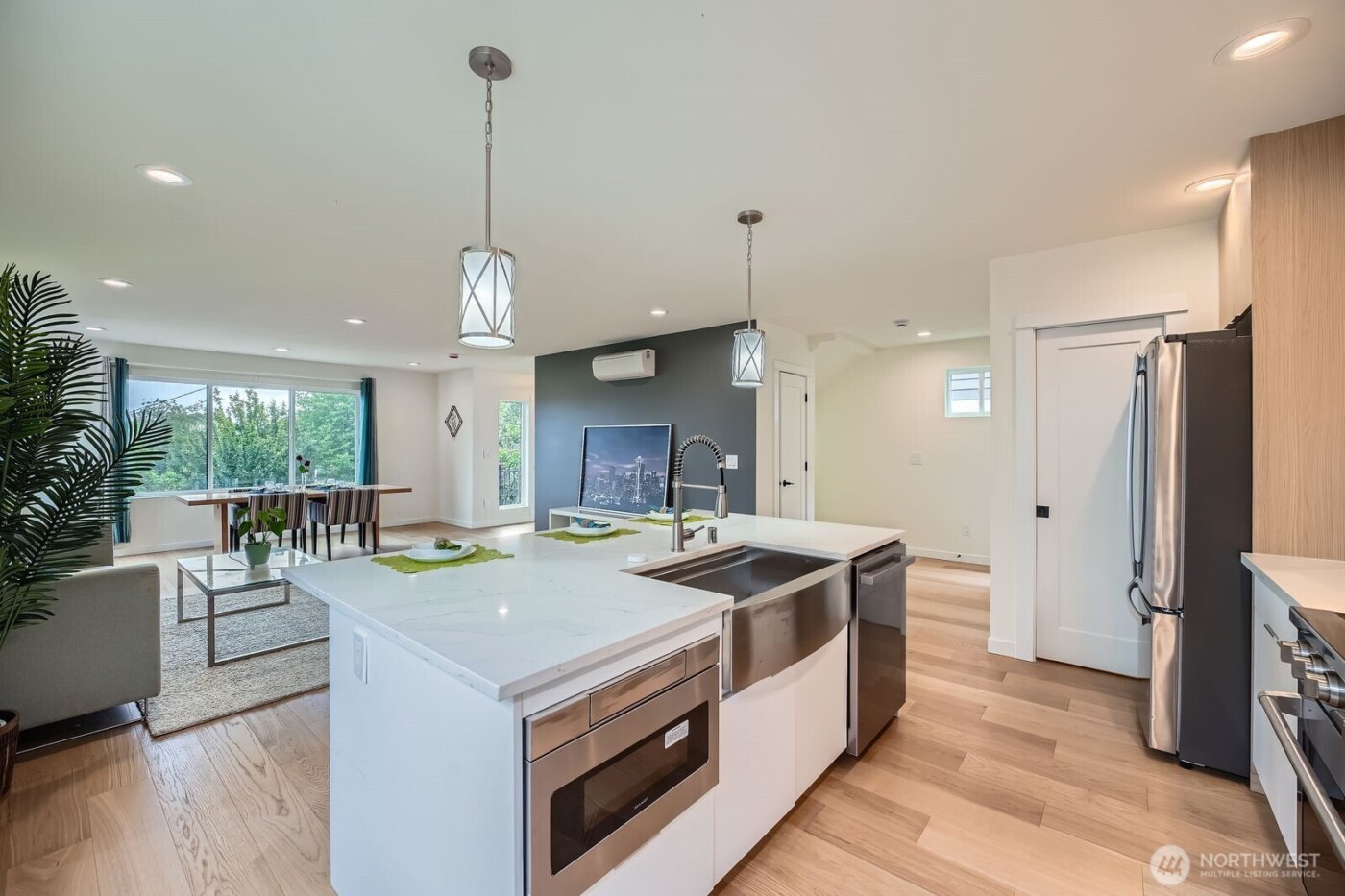 5930 18th Avenue S, Seattle, WA 98108