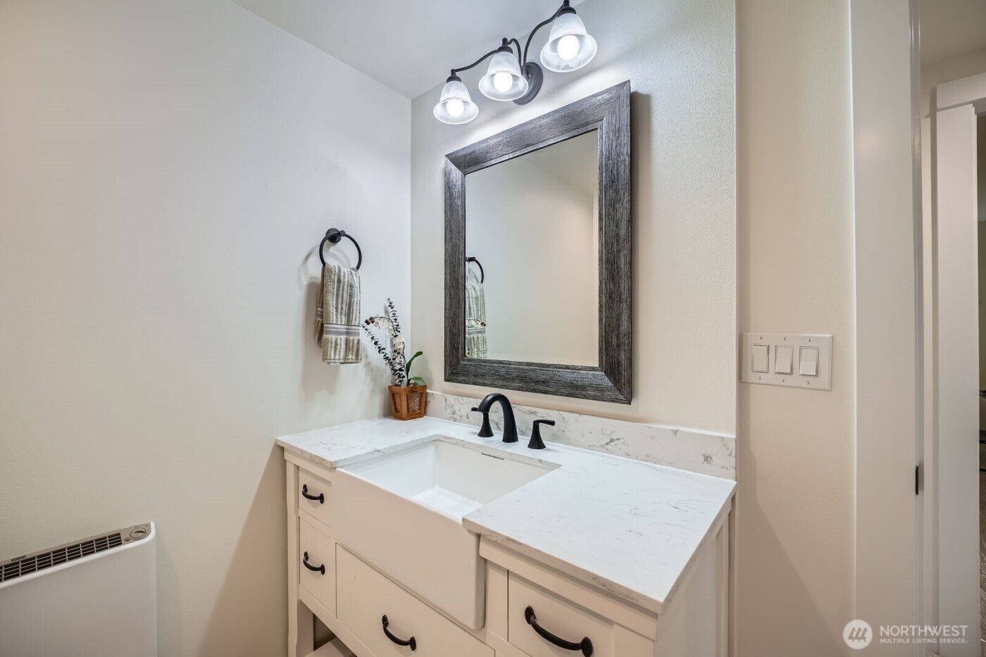 5930 18th Avenue S, Seattle, WA 98108