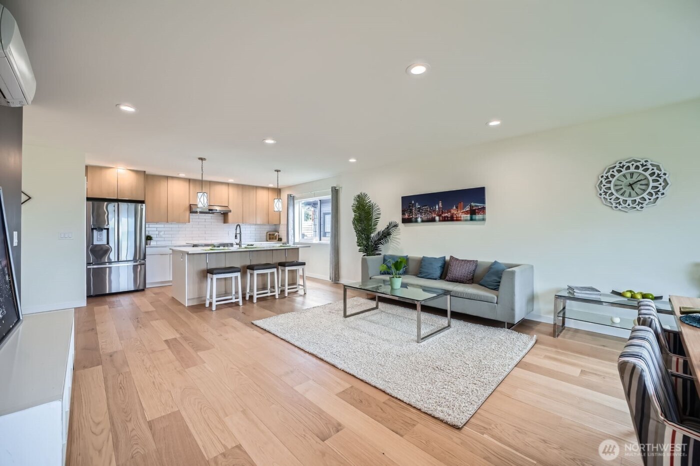 5930 18th Avenue S, Seattle, WA 98108