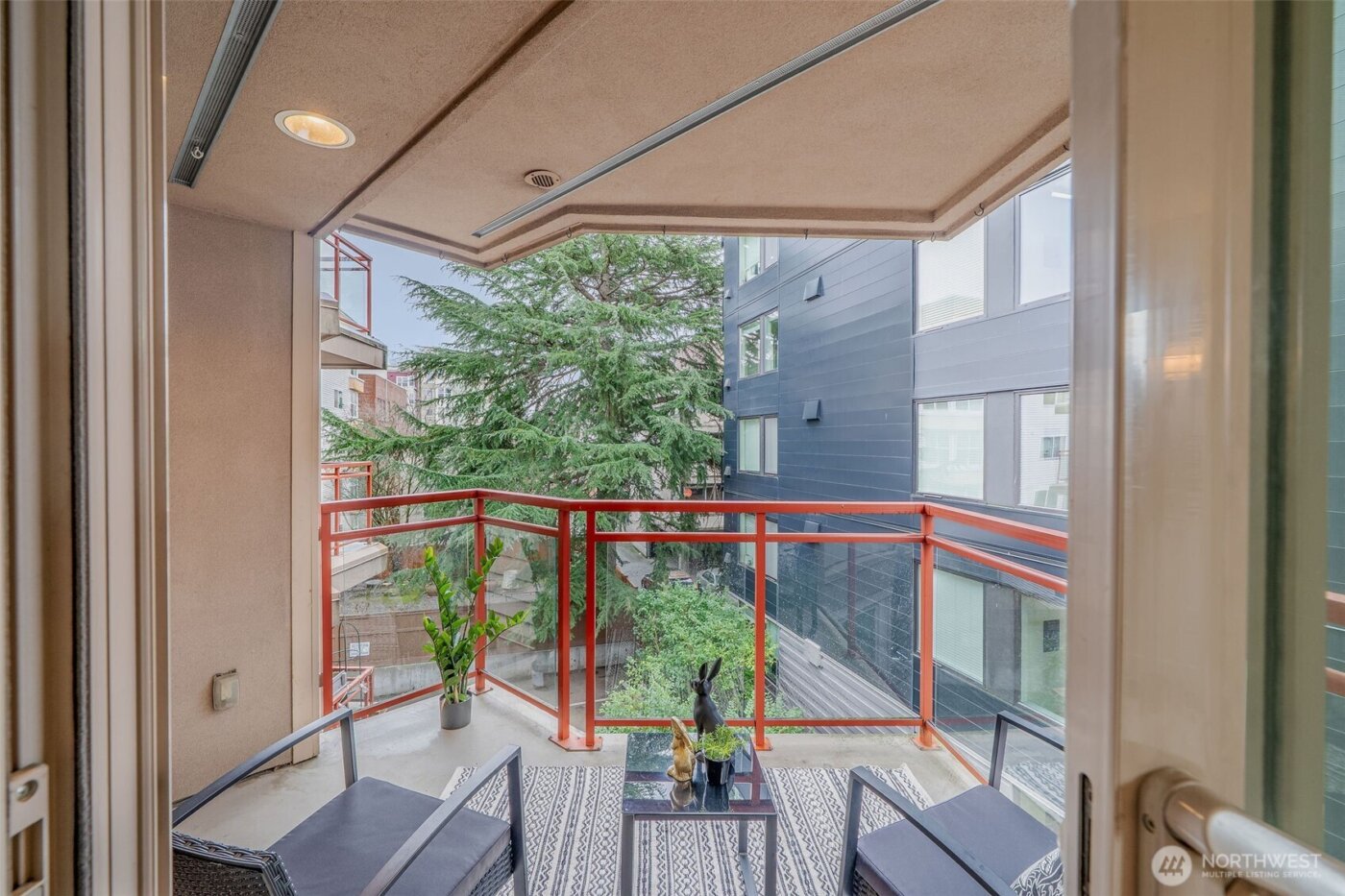 711 E Denny Way #306, Seattle, WA 98122