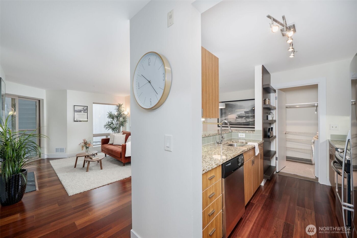 711 E Denny Way #306, Seattle, WA 98122