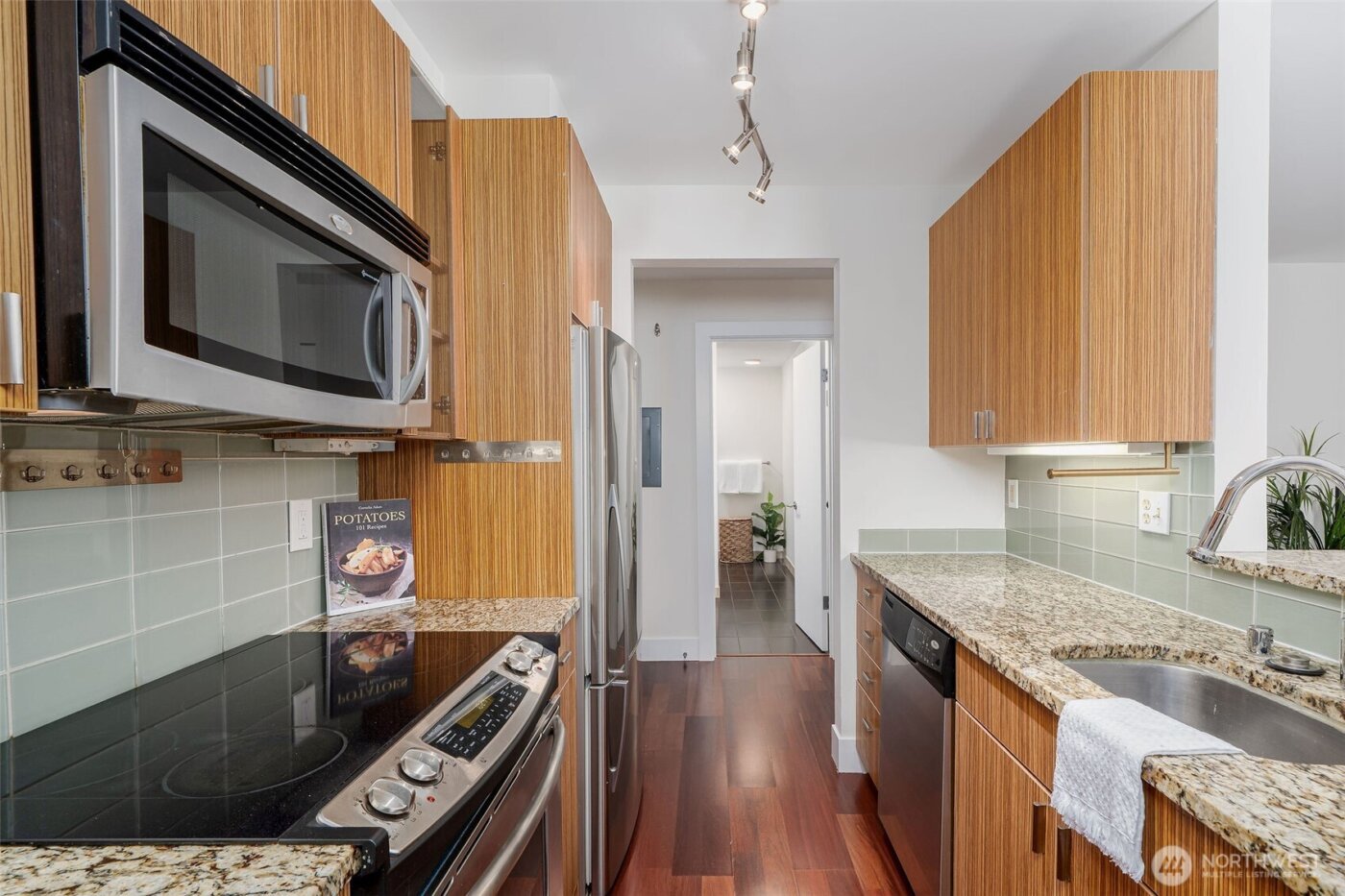 711 E Denny Way #306, Seattle, WA 98122