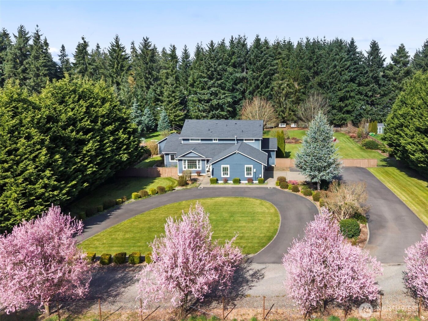 8910 Lavaliere Meadows Lane SW, Rochester, WA 98579