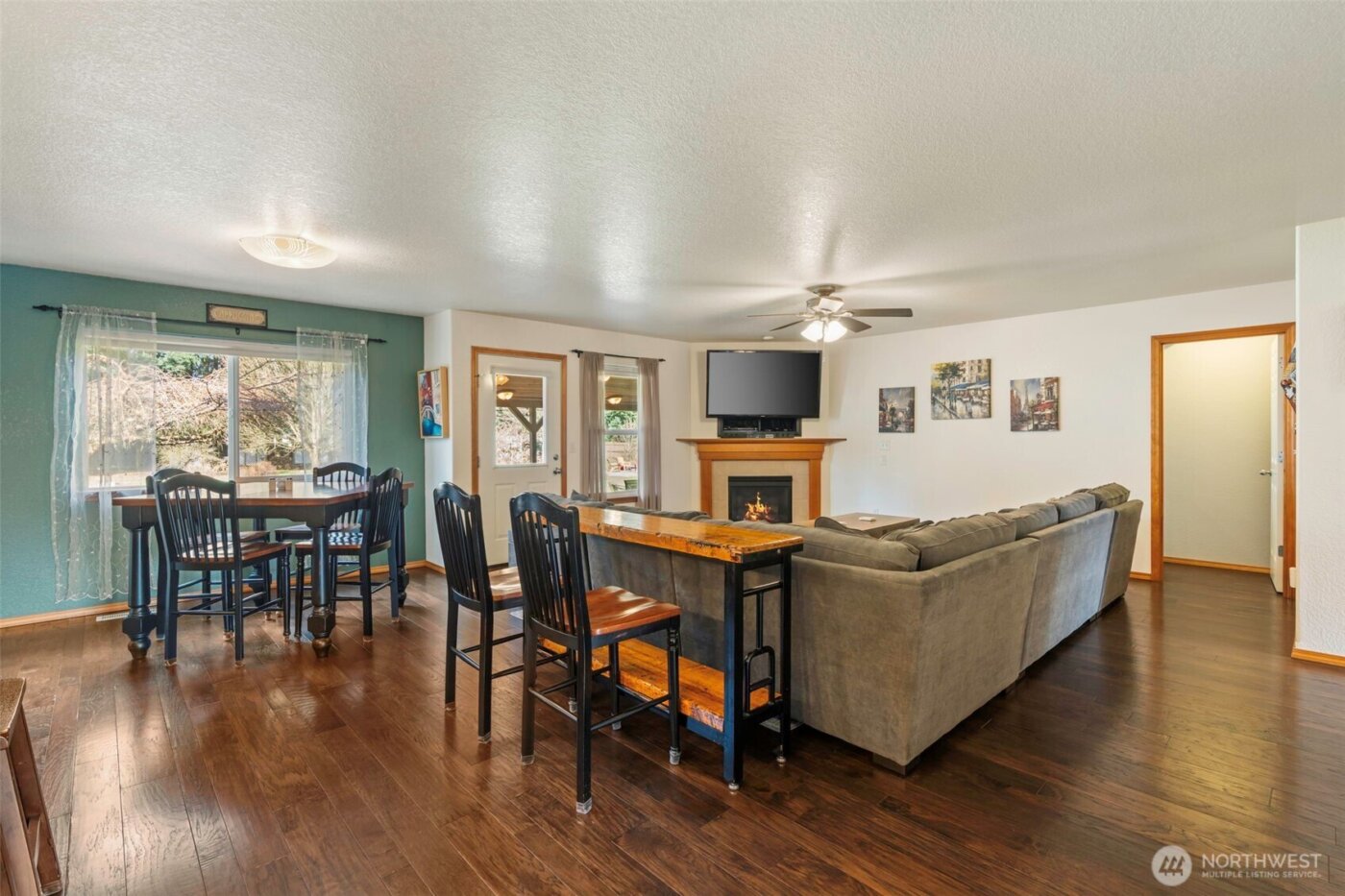 8910 Lavaliere Meadows Lane SW, Rochester, WA 98579