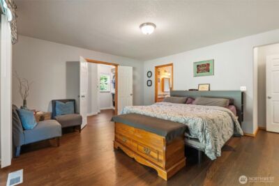 8910 Lavaliere Meadows Lane SW, Rochester, WA 98579 - Photo 17