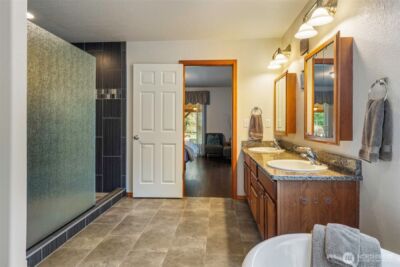 8910 Lavaliere Meadows Lane SW, Rochester, WA 98579 - Photo 20