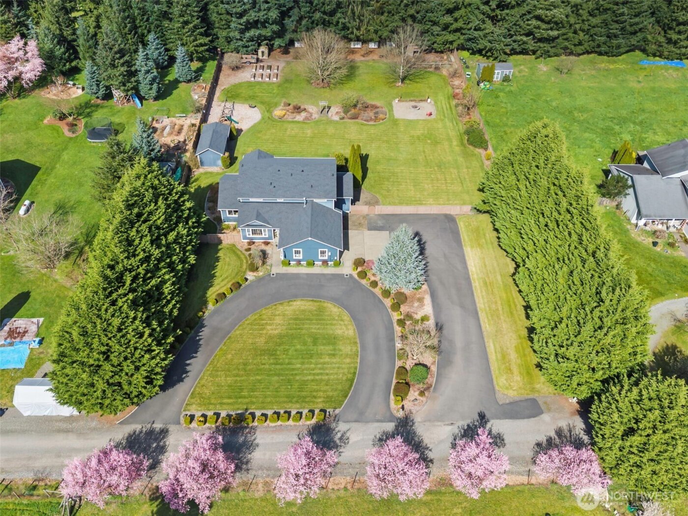 8910 Lavaliere Meadows Lane SW, Rochester, WA 98579