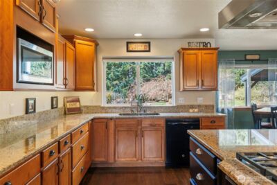 8910 Lavaliere Meadows Lane SW, Rochester, WA 98579 - Photo 8